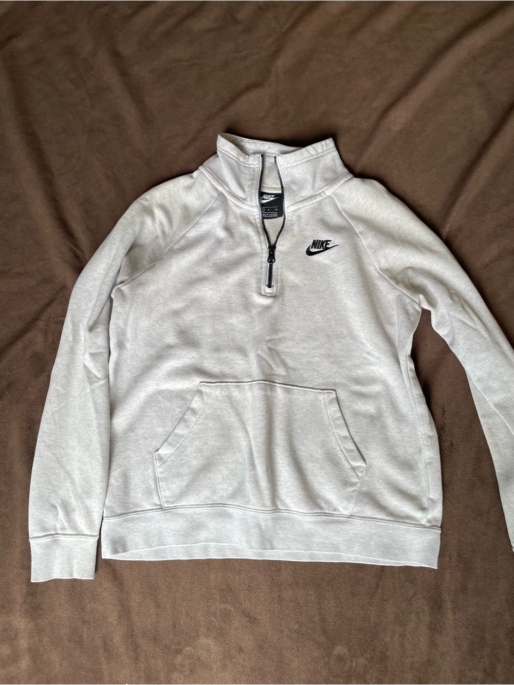 Nike women’s Light Gray Half-Zip Sweatshirt size s